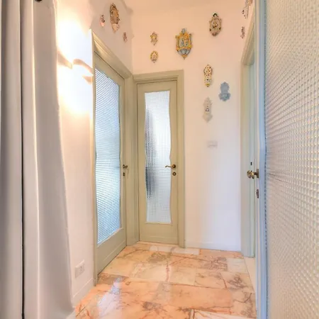 Ca' Muna - Sea View Penthouse, Private Rooftop, Walking To The