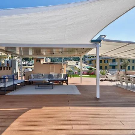 Lejlighed Ca' Muna - Sea View Penthouse, Private Rooftop, Walking To The