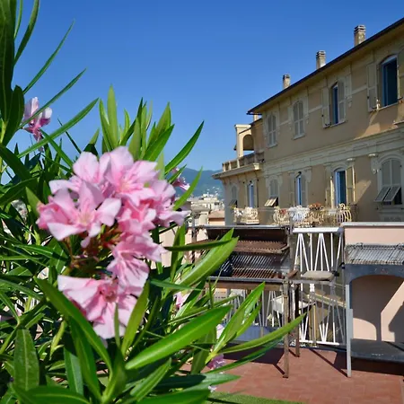 Ca' Muna - Sea View Penthouse, Private Rooftop, Walking To The Apartment Rapallo